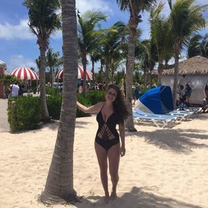 Meet your Posher, Jenifer